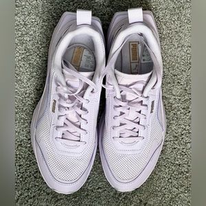 Women’s Puma tennis shoes size 9